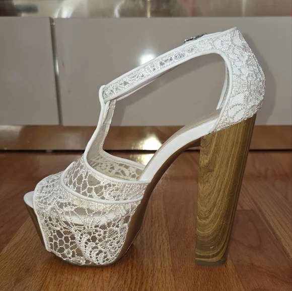 Jessica Simpson White Lace Platforms - Picture 7 of 14